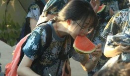 军训遇见吃瓜,吃瓜事件背后的青春记忆