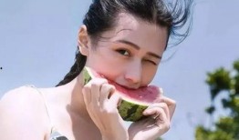 斜眼吃瓜头像女生可爱,可爱指数爆表！