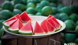 夏季腹泻吃瓜,清凉瓜果助你恢复健康