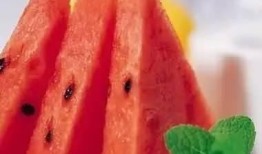 在恋爱总有吃瓜,揭秘甜蜜背后的那些事儿