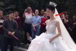 吃瓜新郎新娘,新郎新娘甜蜜婚礼现场