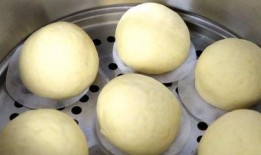 吃瓜馒头动图,萌态可掬，趣味横生