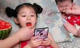 带女儿吃瓜,带女儿共享甜蜜吃瓜时光