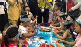 吃瓜群众等待看戏,精彩大戏即将上演