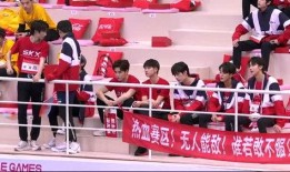 聚众吃瓜视频,揭秘聚众吃瓜视频背后的现象与影响